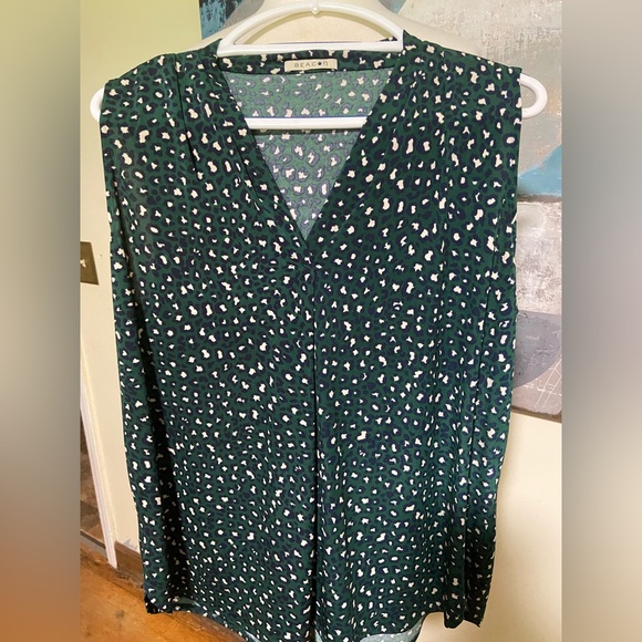 Beacon Tops - Beacon brand sleeveless top